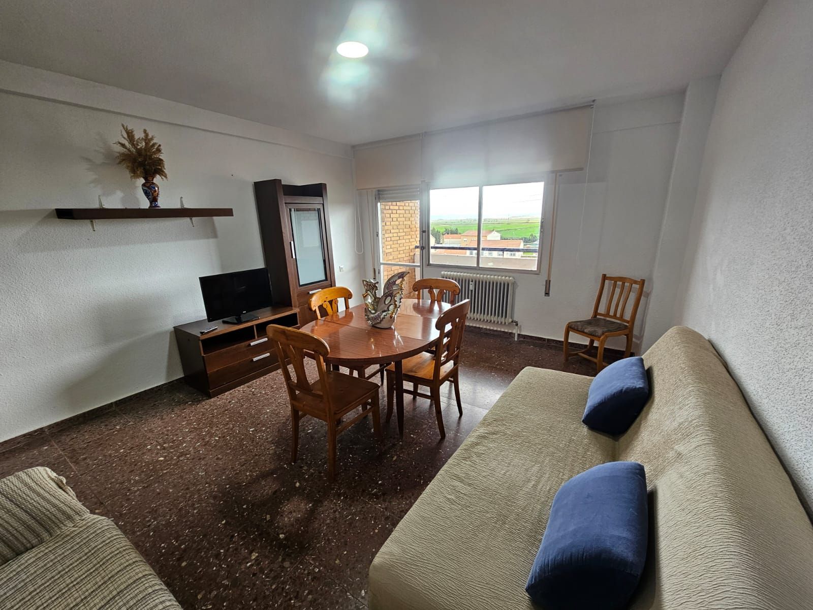 Sala d'estar de Pis per a compartir en Villaseca de la Sagra amb Calefacció, Terrassa i Moblat