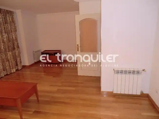 Sala de estar de Dúplex de alquiler en Majadahonda con Trastero, Piscina y Lavadora