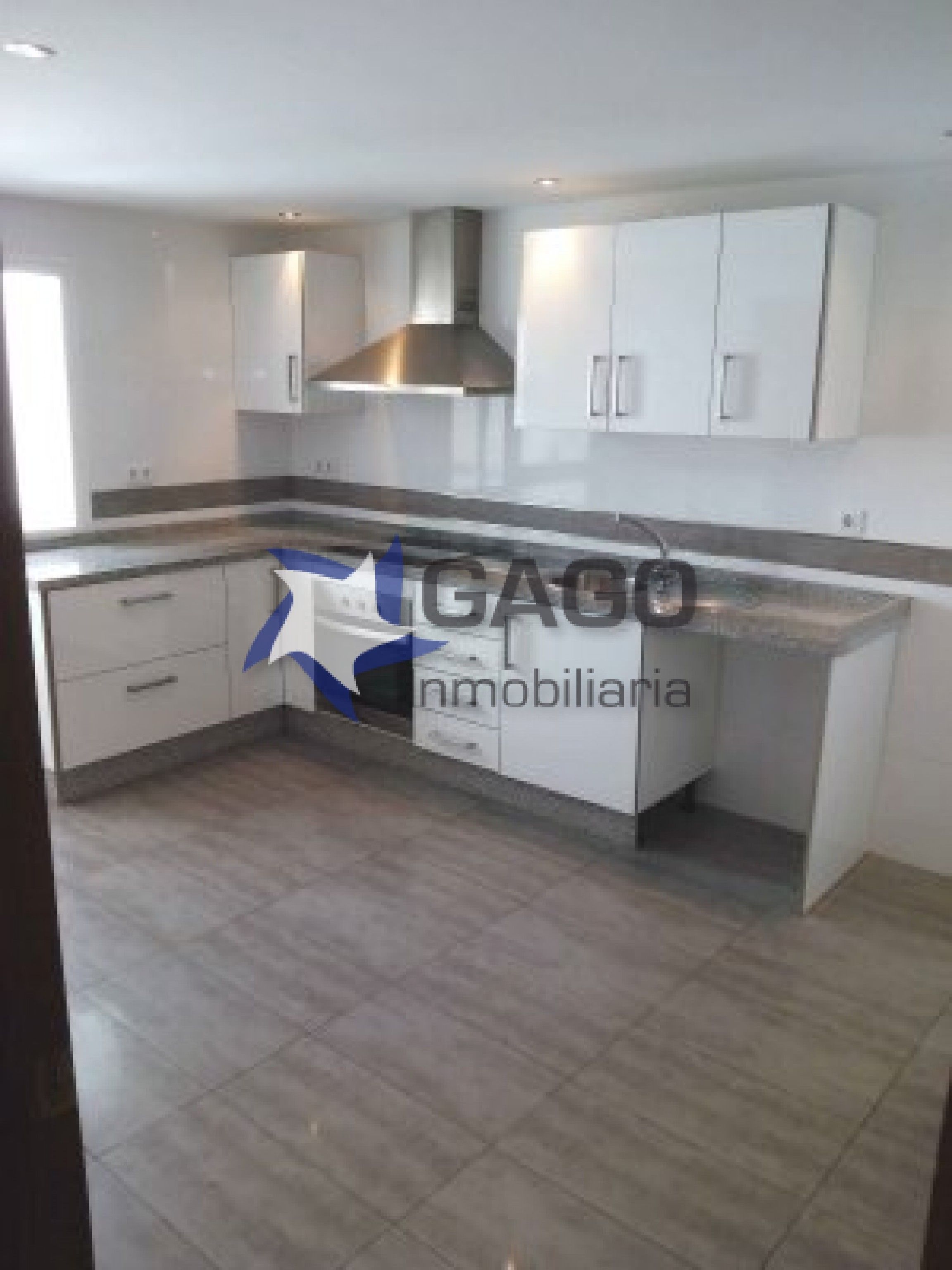 Cuina de Pis de lloguer en  Córdoba Capital amb Aire condicionat, Calefacció i Terrassa