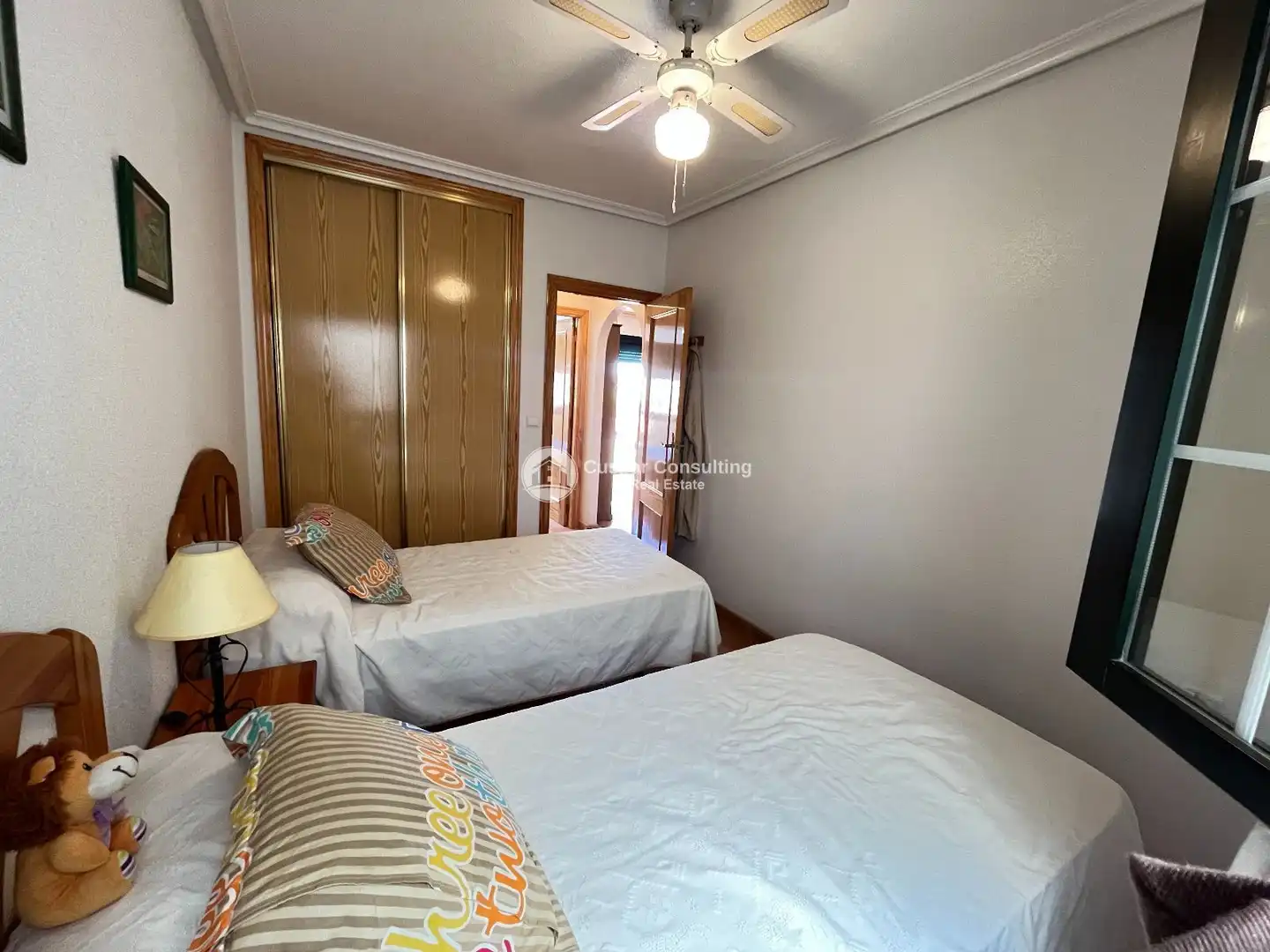 Habitación de Apartamento en venta en Los Alcázares con Terraza, Amueblado y Balcón