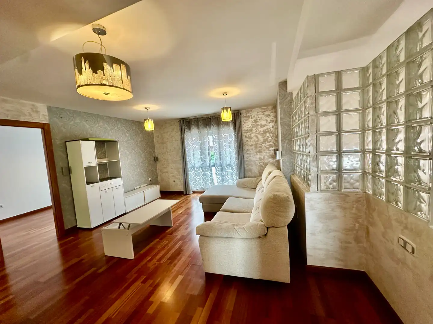 Living room of Apartments for rent in León Capital   with Heating, Parquet flooring and Terrace