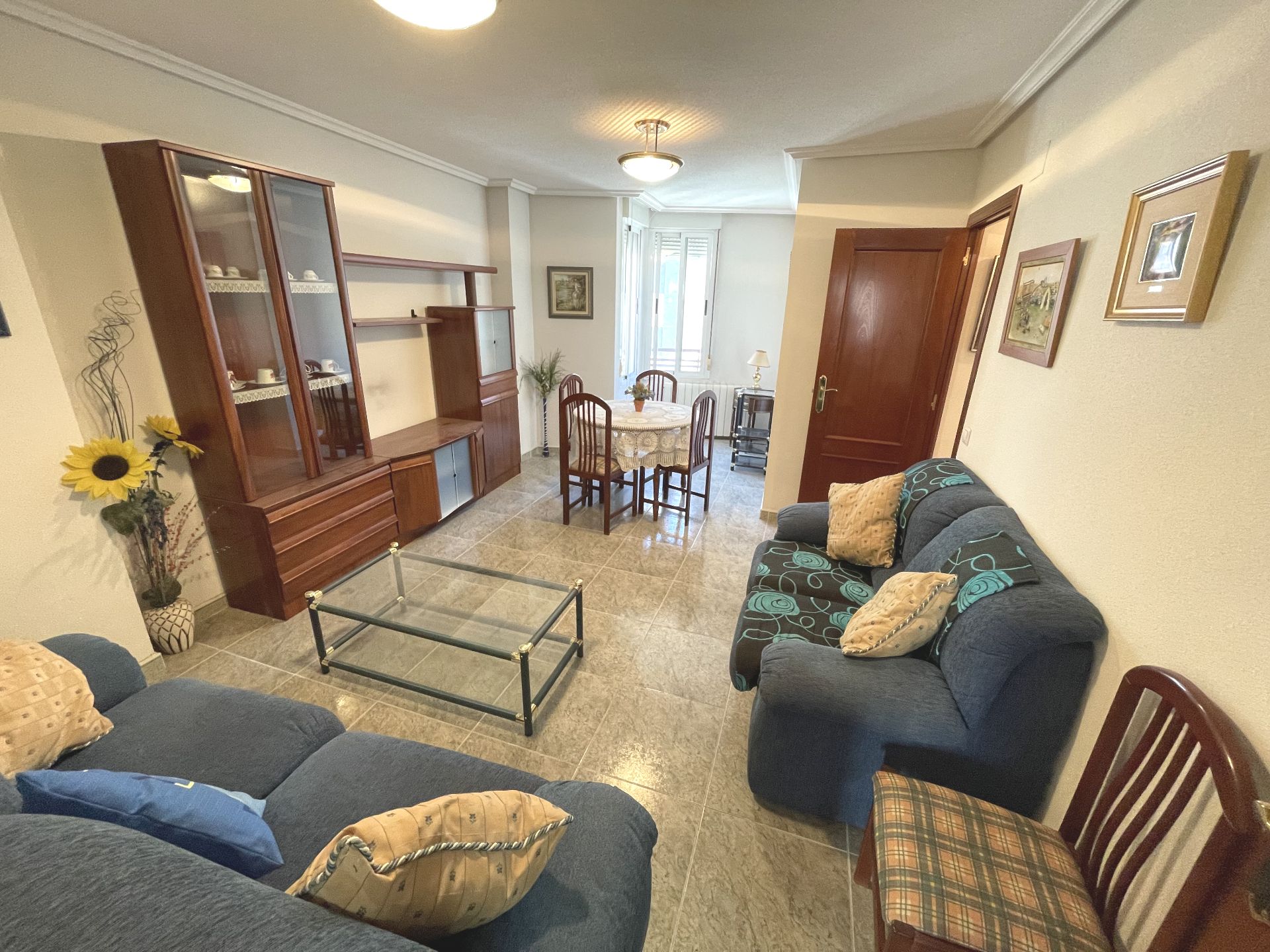 Sala d'estar de Pis en venda en Salamanca Capital amb Calefacció, Moblat i Balcó