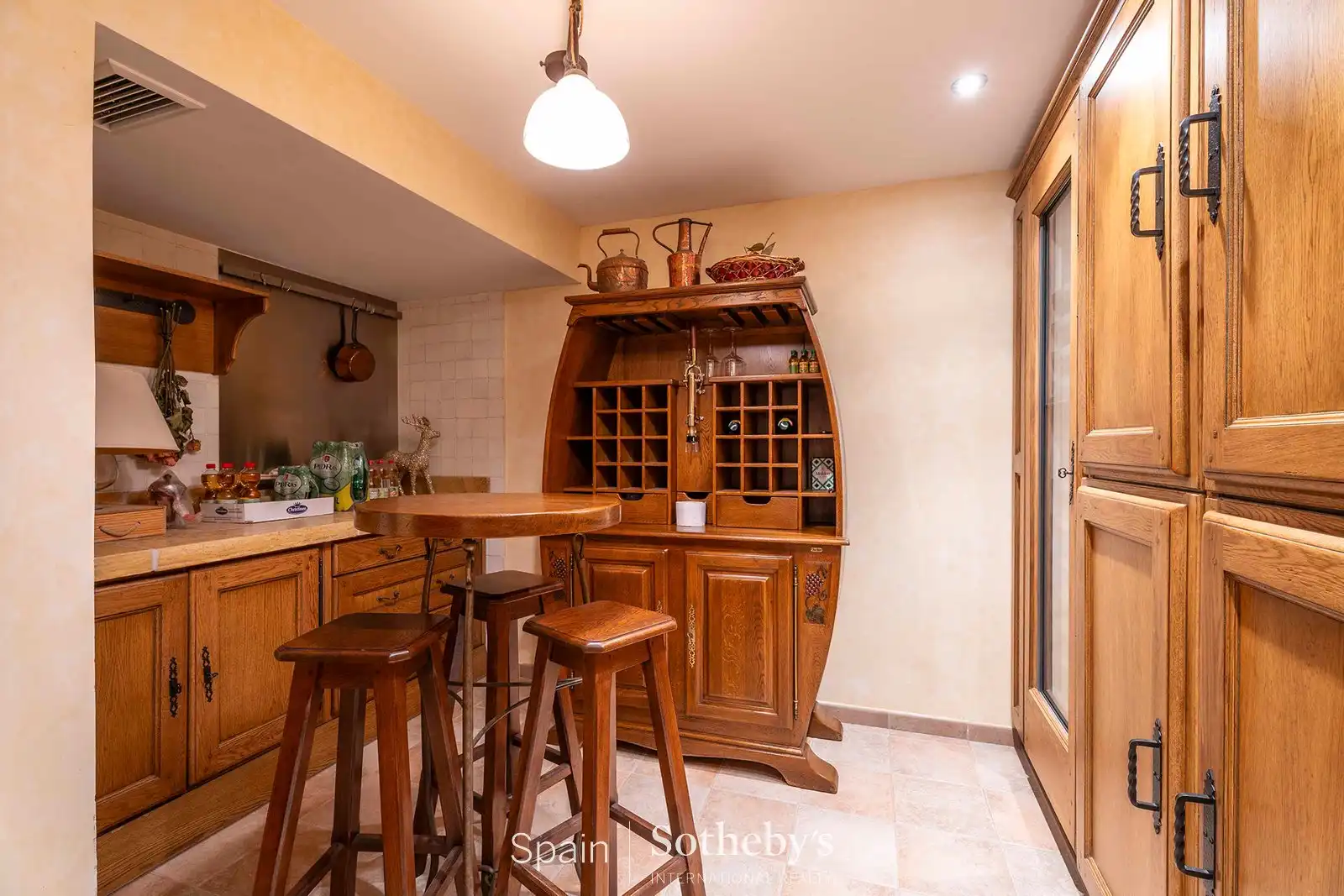 Cocina de Casa o chalet en venta en Madrid con Aire acondicionado, Calefacción y Jardín privado