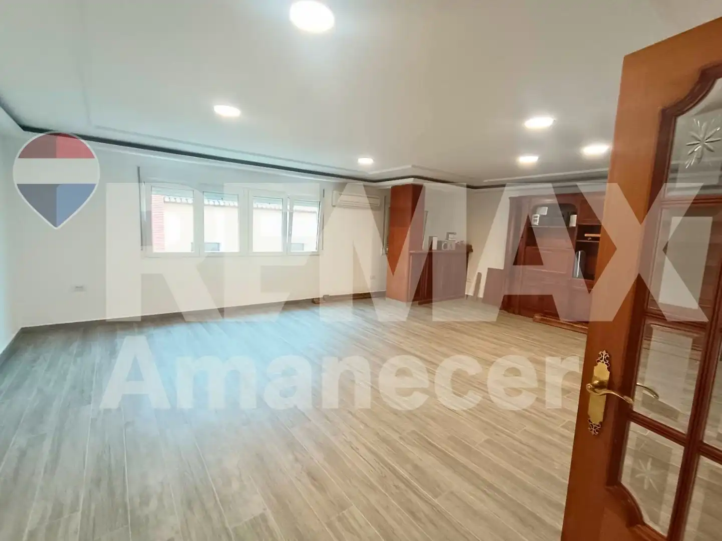 Piso de alquiler en Dénia con Aire acondicionado, Trastero y Alarma