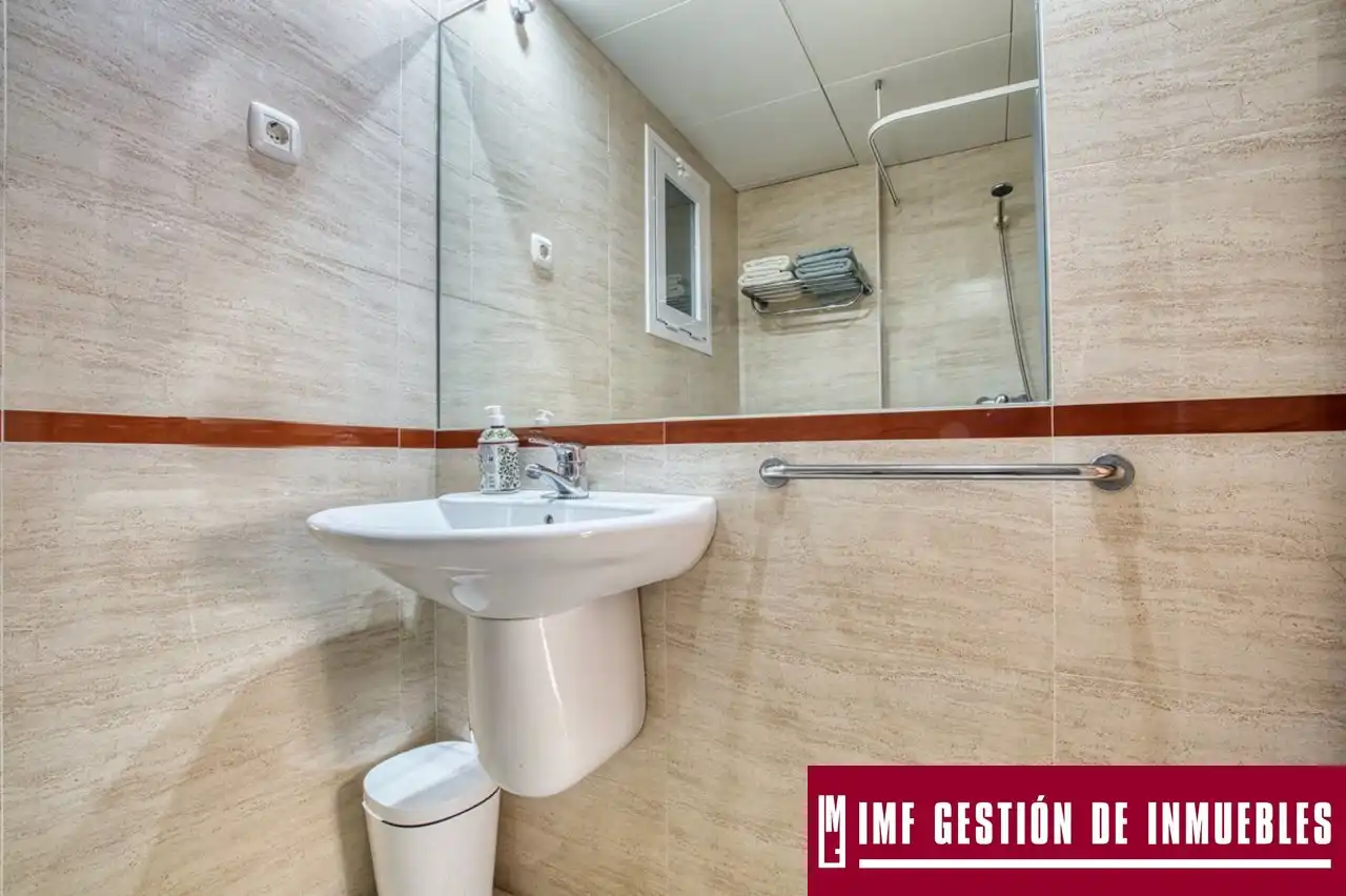 Badezimmer von Wohnung zum Verkauf in Rincón de la Victoria mit Terrasse, Möbliert und Gemeinschaftspool