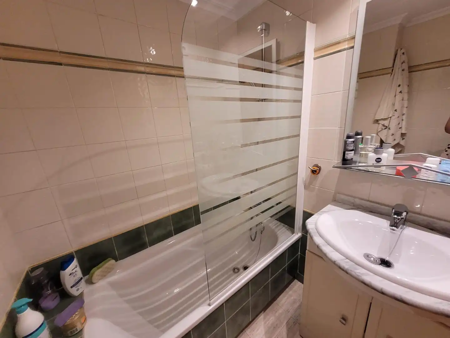 Bathroom of Apartments for sale in Alicante / Alacant  with Private garden, Furnished and Community pool