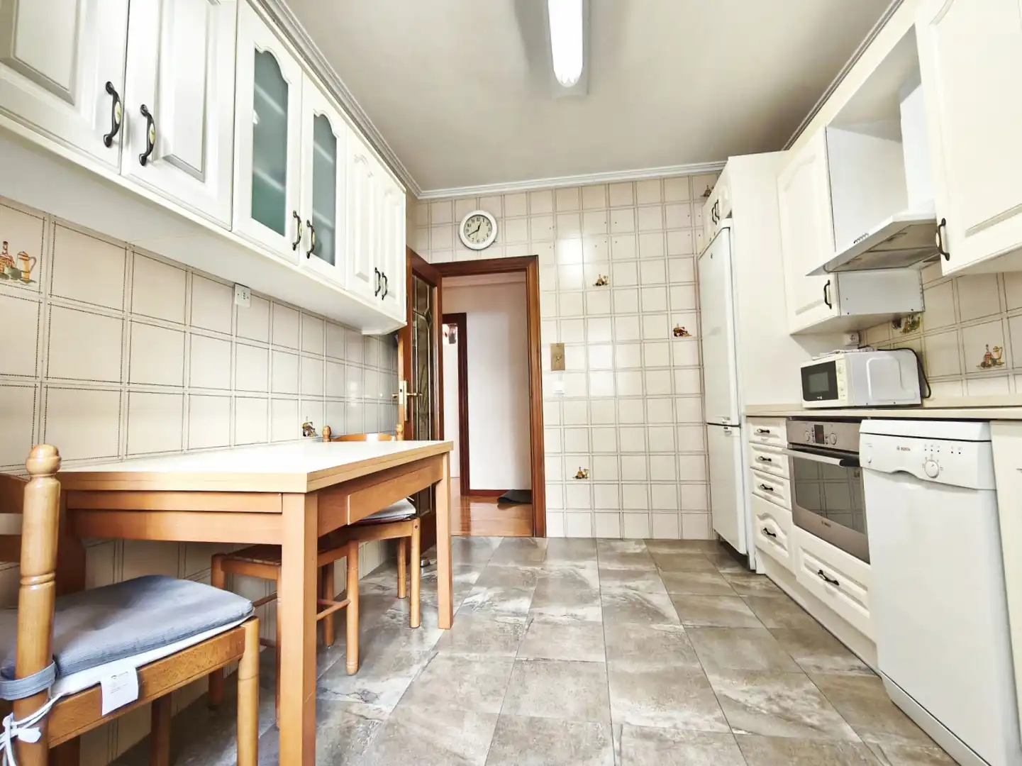 Cuina de Pis en venda en  Logroño amb Calefacció, Parquet i Terrassa
