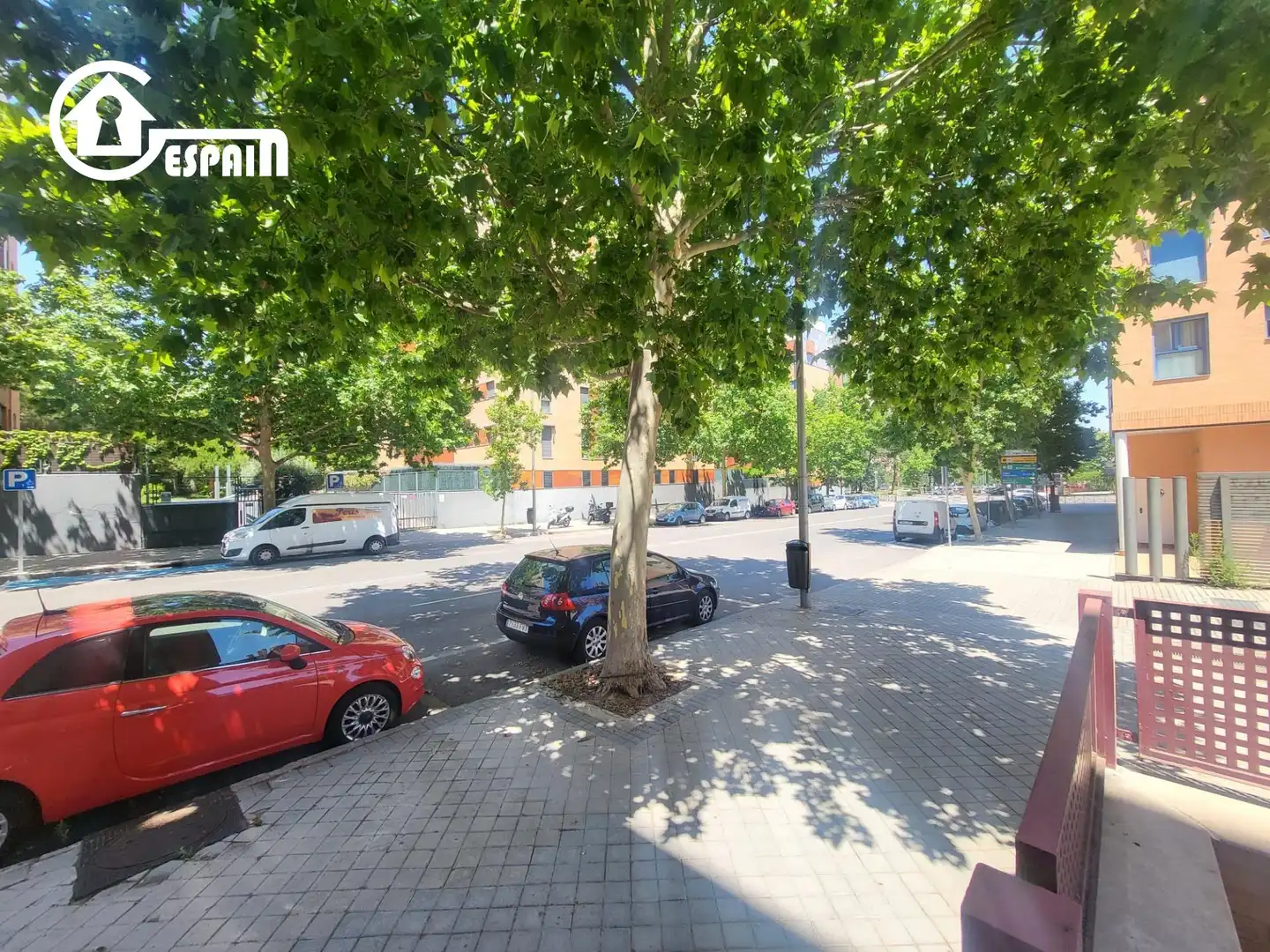Vista exterior de Pis en venda en Madrid amb Aire condicionat, Calefacció i Jardí privat