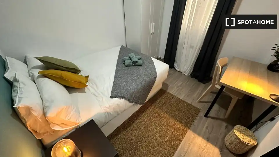 Habitació a Embajadores - Lavapiés