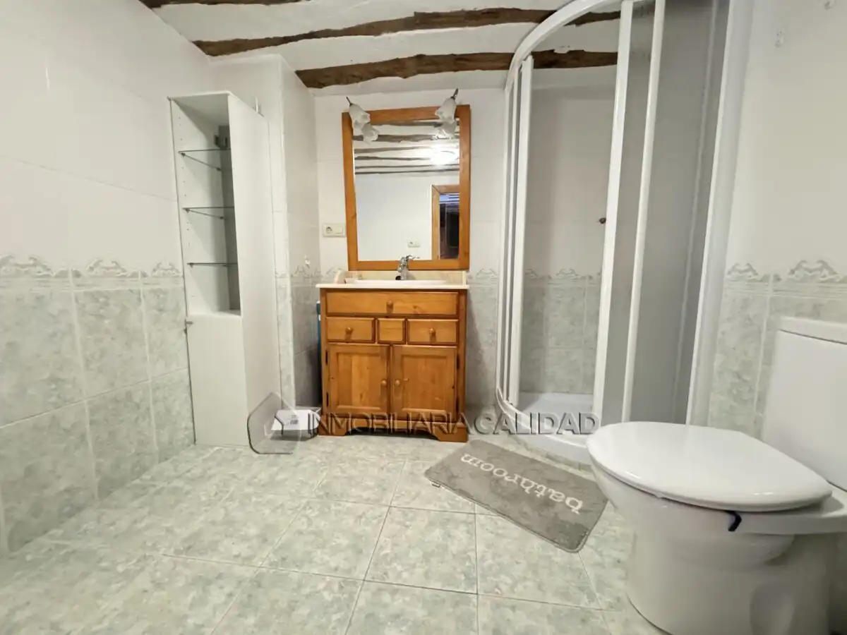 Bathroom of Houses for sale in Rublacedo de Abajo, Burgos
