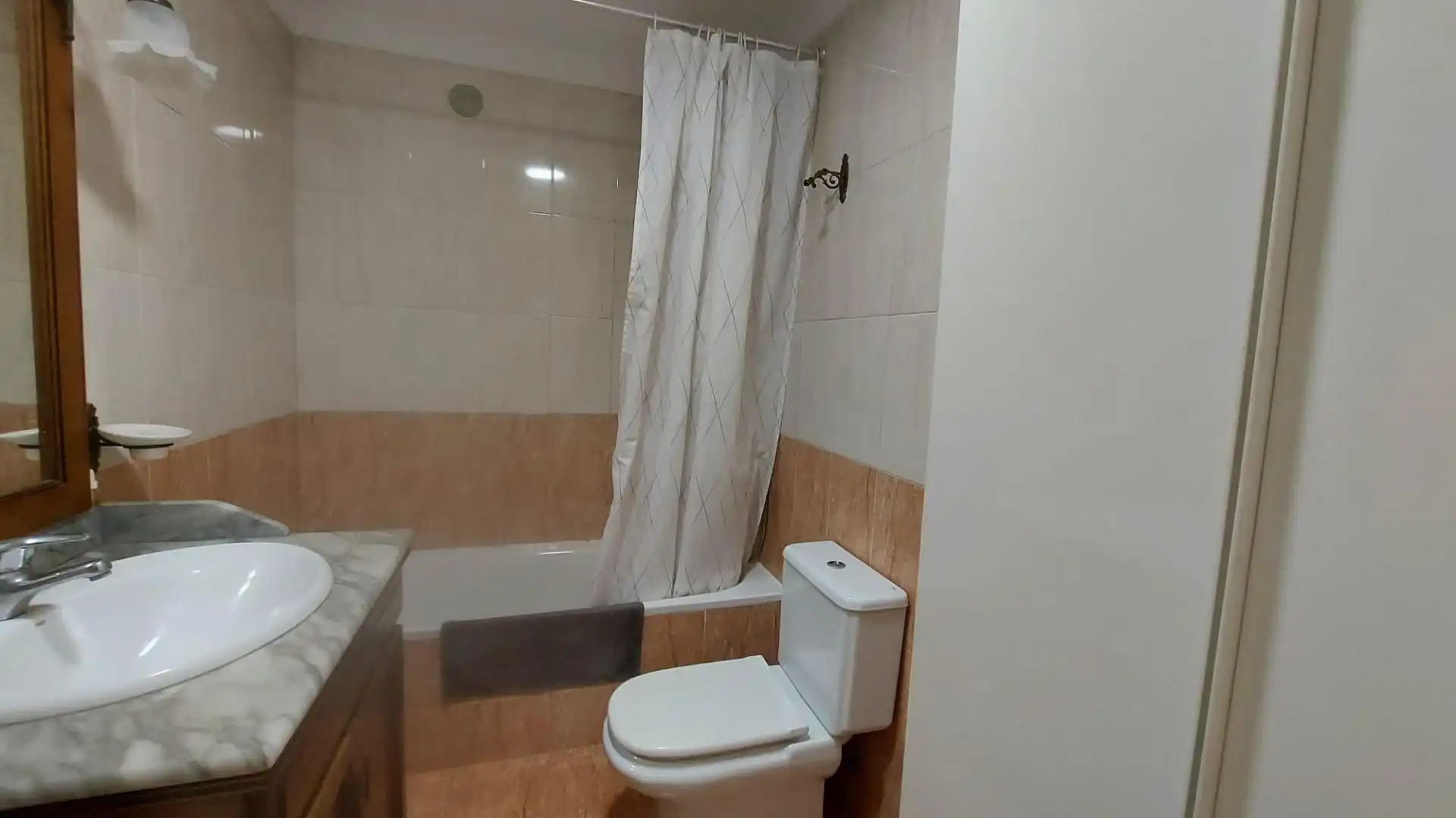 Baño de Piso en venta en El Ejido con Aire acondicionado, Calefacción y Terraza