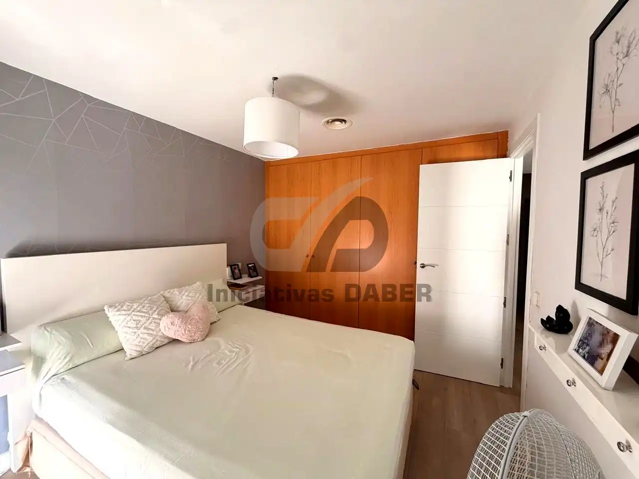 Habitación de Dúplex en venta en El Viso de San Juan