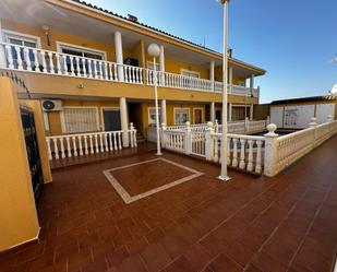 Vista exterior de Apartament en venda en Daya Nueva amb Terrassa i Piscina comunitària