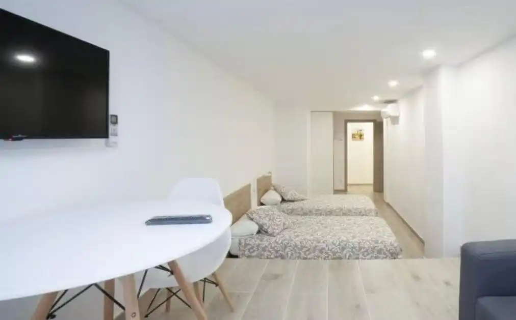 Dormitori de Dúplex en venda en L'Hospitalet de Llobregat amb Aire condicionat, Calefacció i Parquet