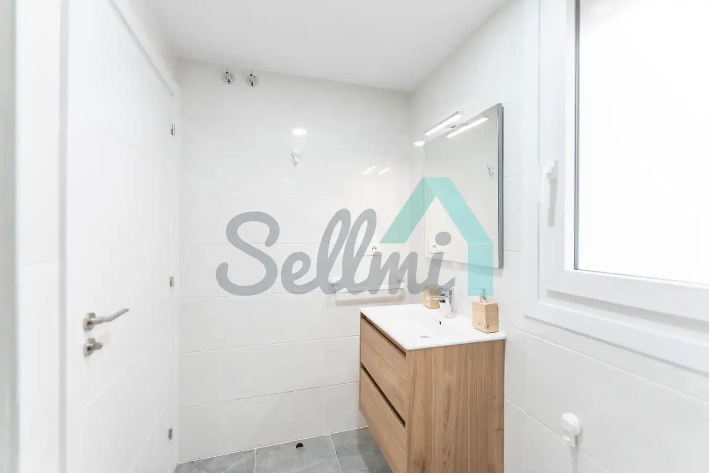 Baño de Piso de alquiler en Oviedo  con Calefacción, Terraza y Trastero