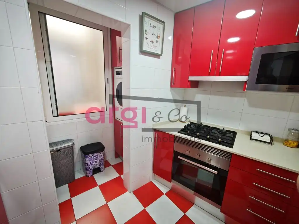 Flat for sale in Centre, imagen 3
