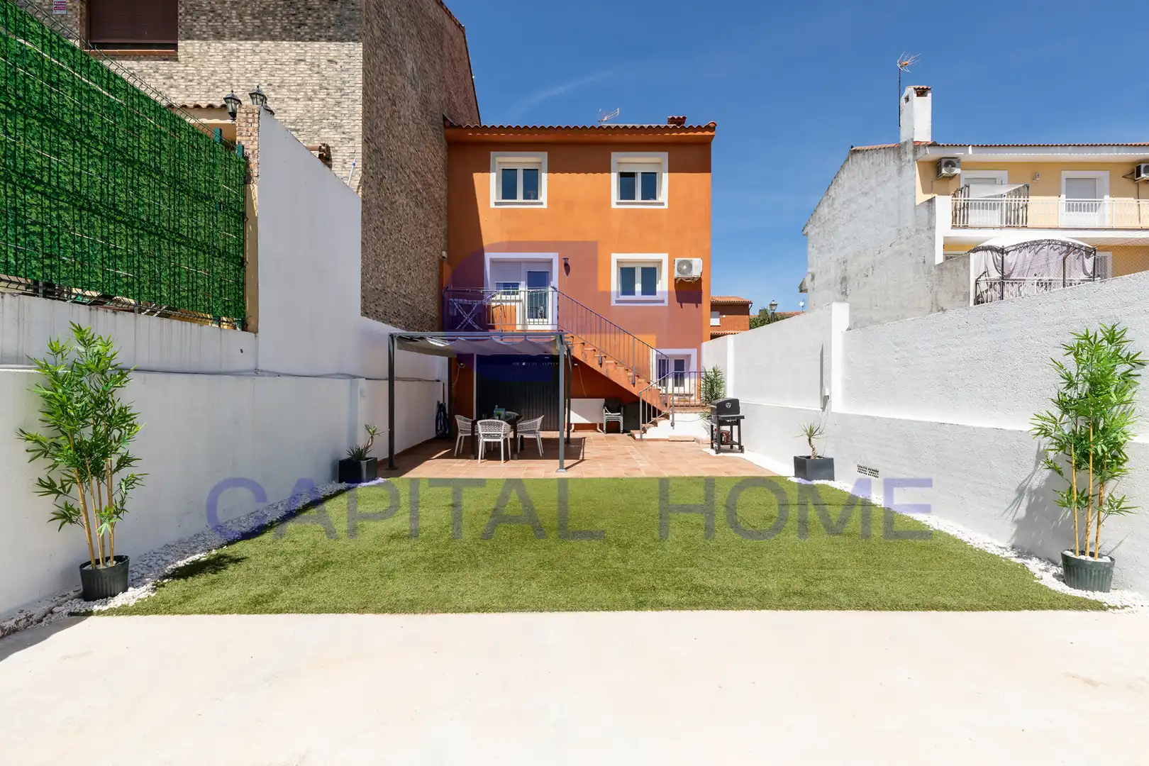 Terraza de Casa adosada en venta en Navalcarnero con Aire acondicionado, Calefacción y Jardín privado