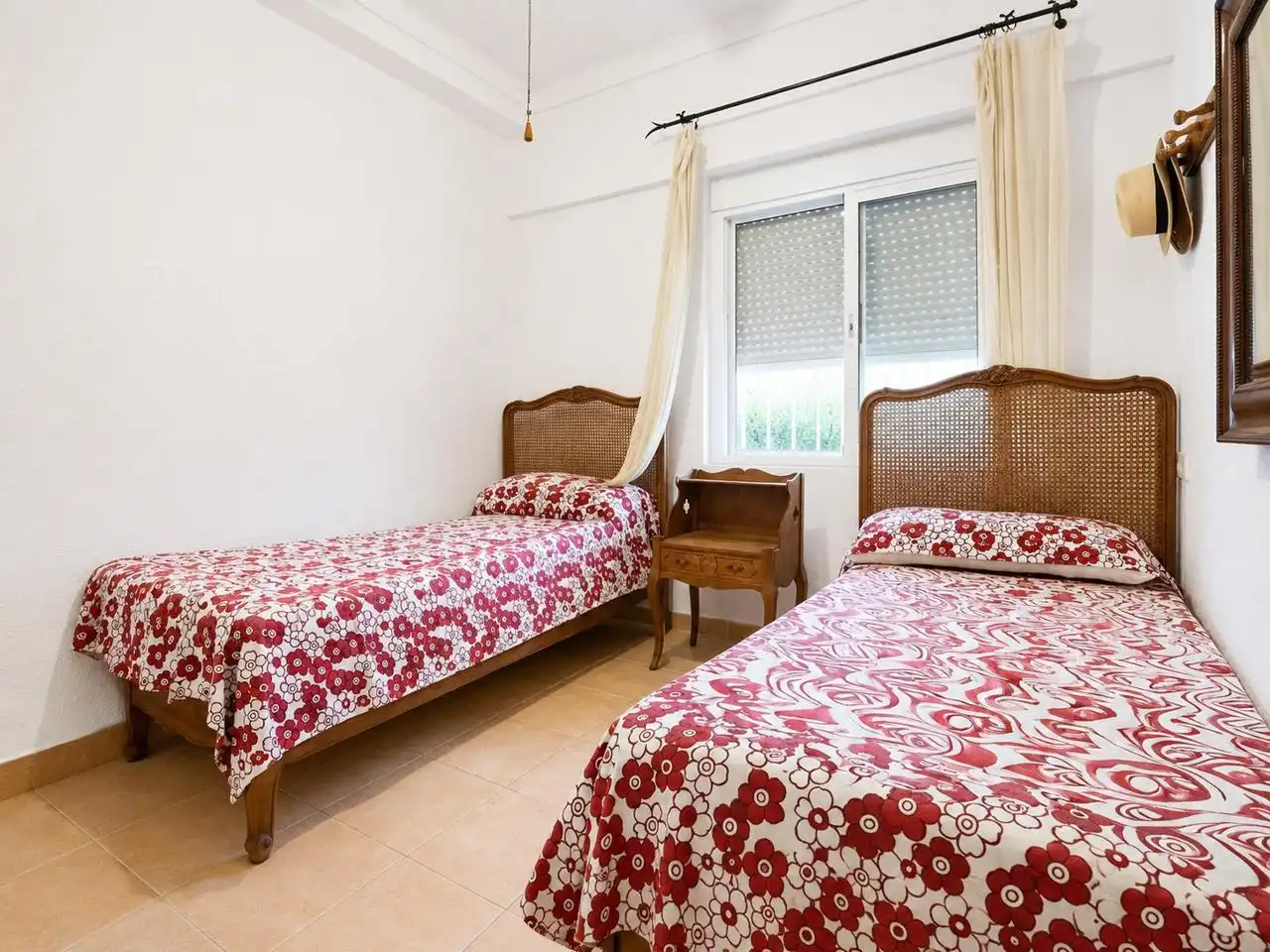 Schlafzimmer von Erdgeschoss zum Verkauf in Santa Pola mit Terrasse