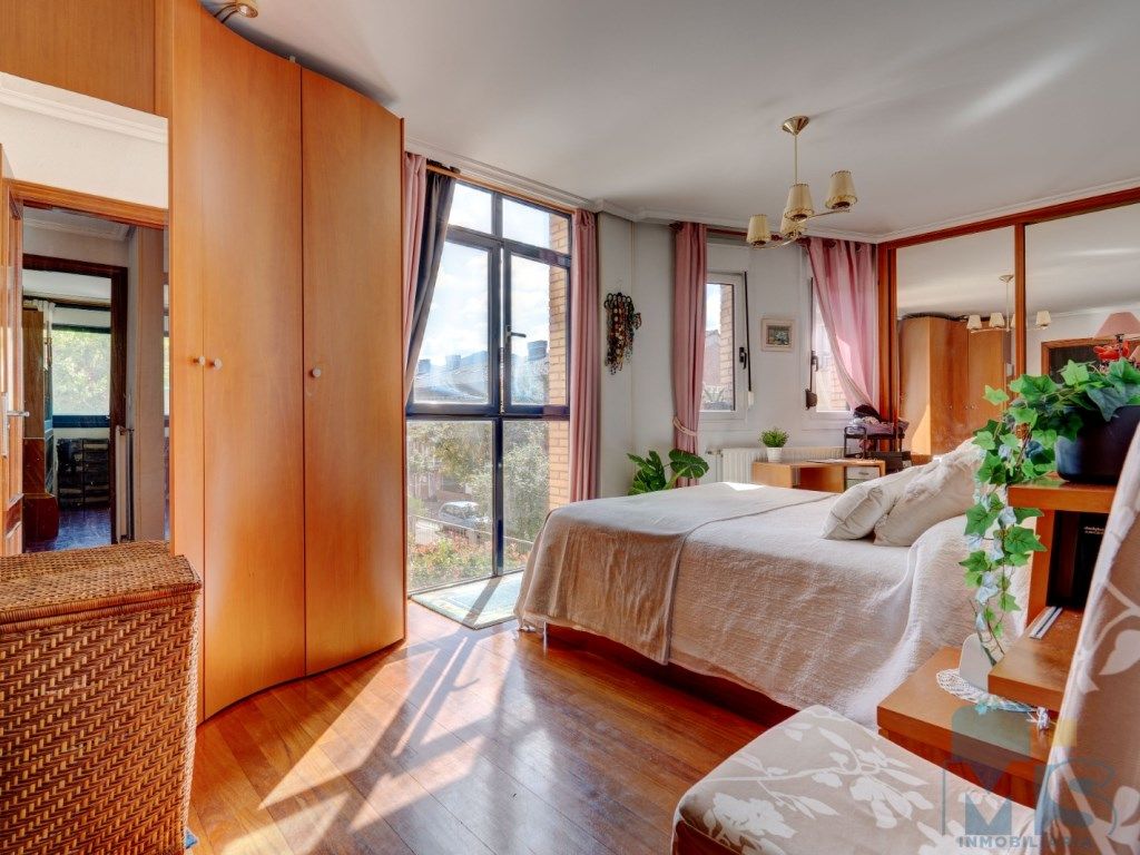 Bedroom of Flat for sale in Irun   with Balcony