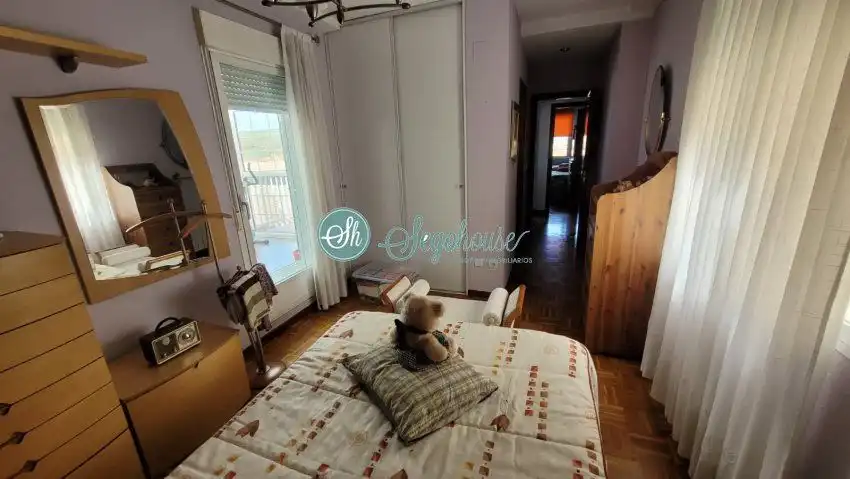 Bedroom of Flat for sale in Segovia  with Heating, Parquet flooring and Terrace
