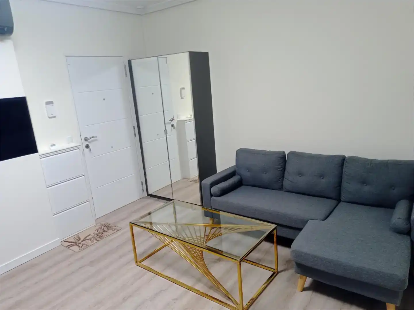 Sala d'estar de Estudi en venda en Torremolinos amb Aire condicionat