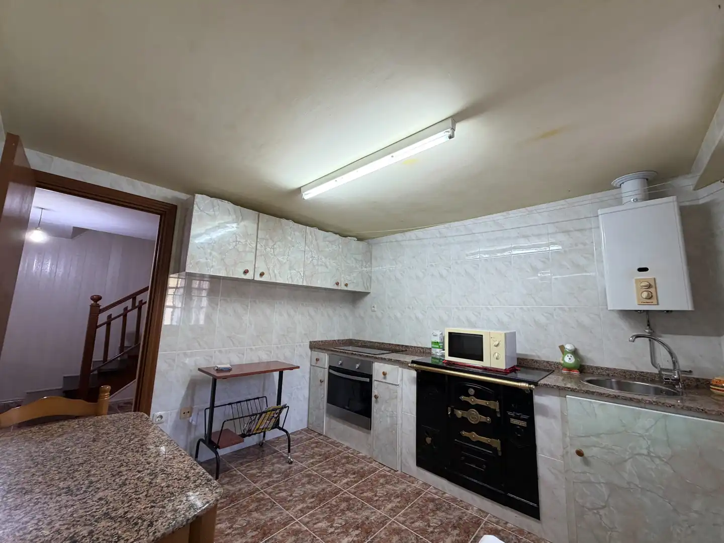 Casa aparellada amb terrassa en venda a N/A, imagen 9