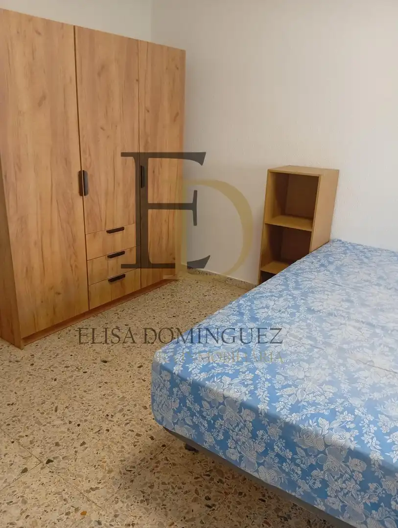 Habitación de Piso de alquiler en Salamanca con Calefacción, Amueblado y Balcón