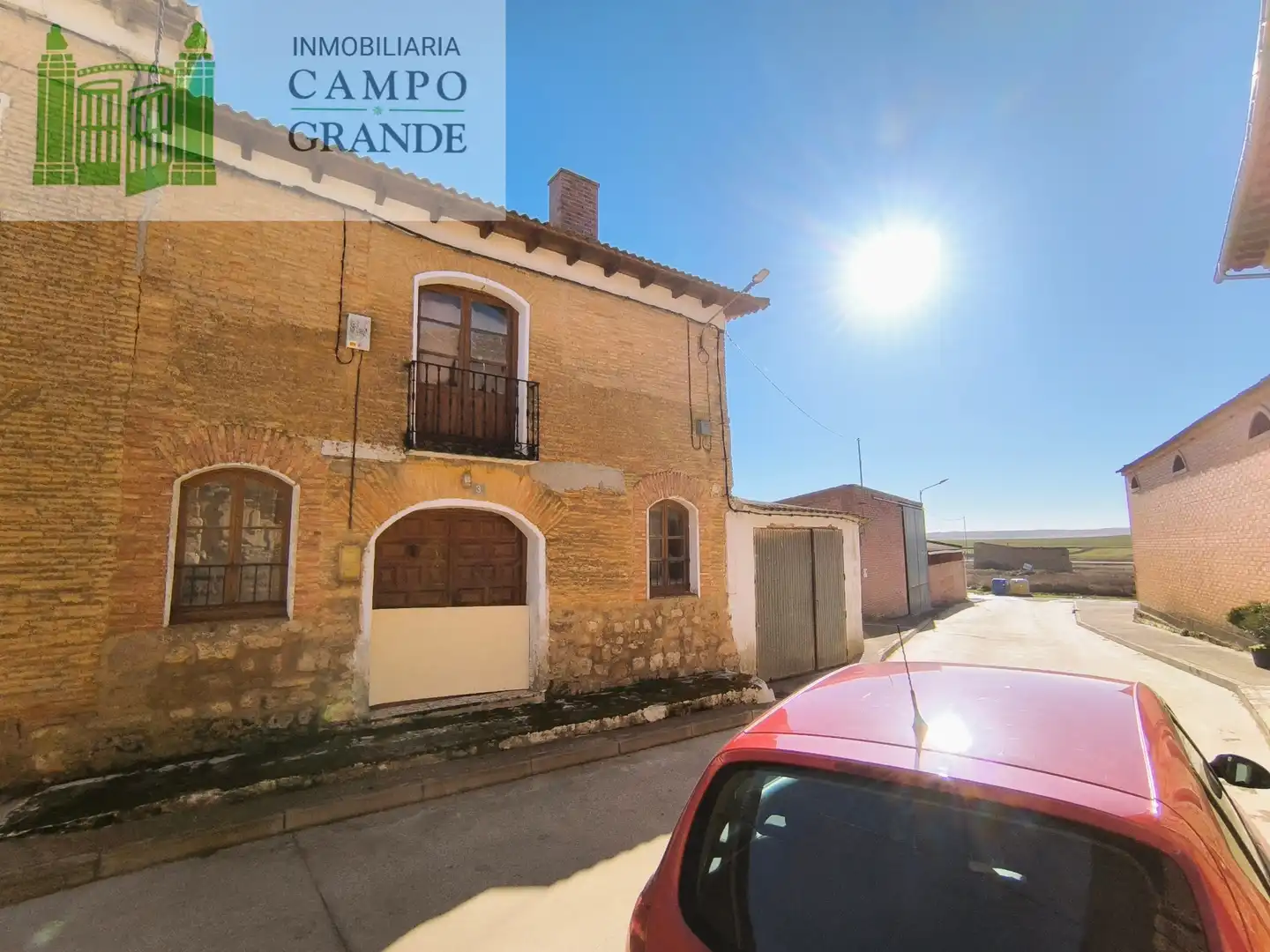 Vista exterior de Casa o xalet en venda en Villamartín de Campos amb Calefacció, Jardí privat i Traster