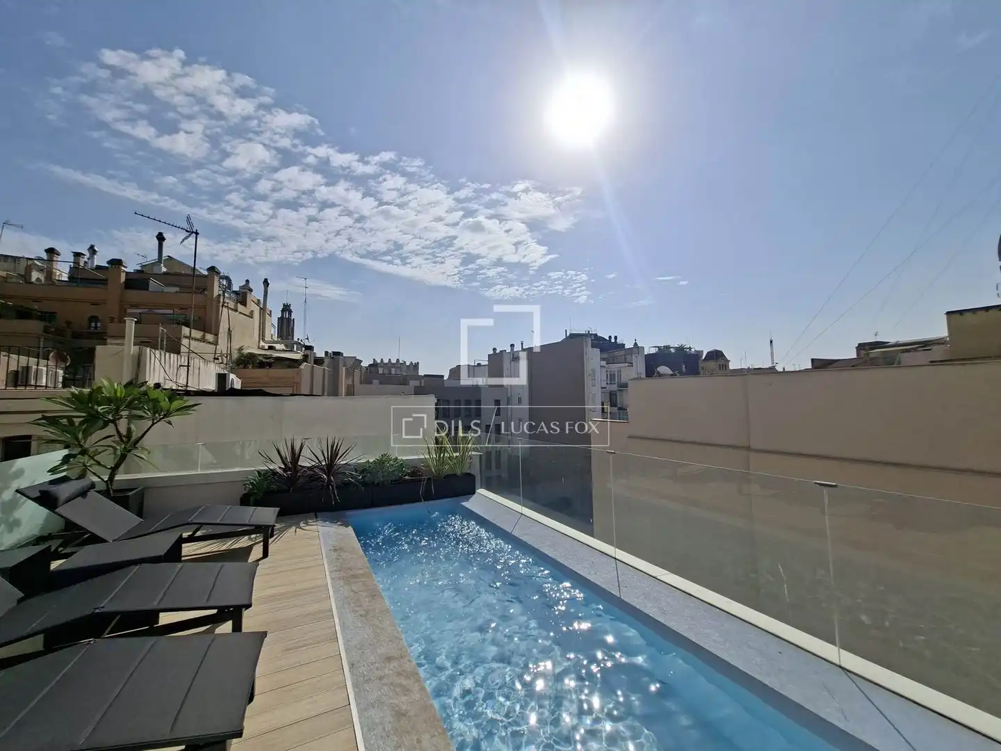 Piscina de Pis en venda en Barcelona amb Aire condicionat, Calefacció i Parquet
