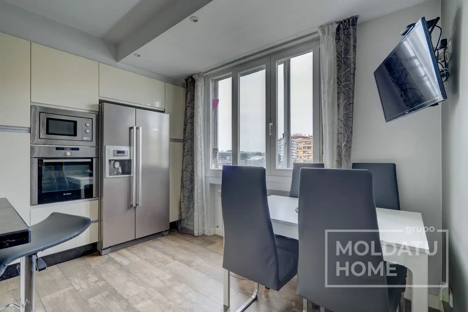 Cocina de Piso en venta en Irun  con Calefacción, Trastero y Amueblado