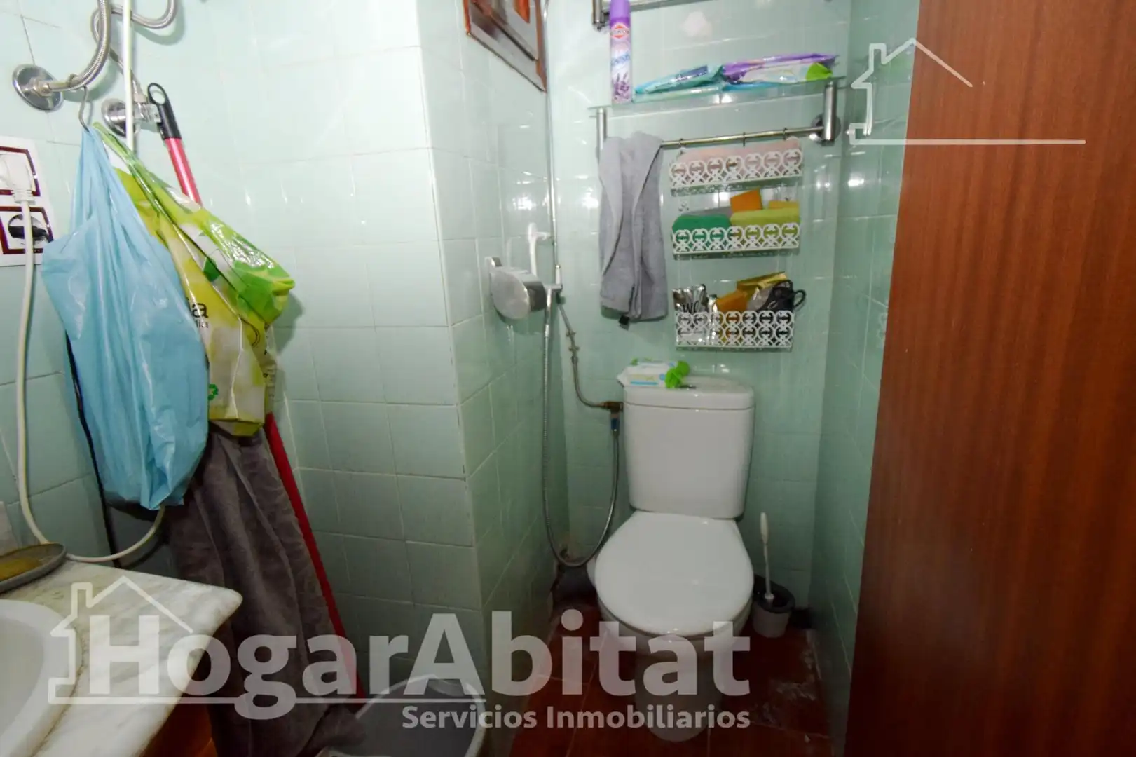 Bathroom of Flat for sale in Torrent  with Air Conditioner and Heating