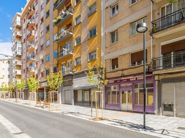 Locale commerciale in vendita a Burlada-Burlata - las maestras 13