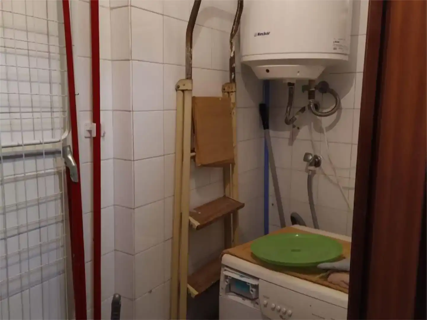 Badezimmer von Wohnung zur Miete in Jaén mit Klimaanlage und Möbliert