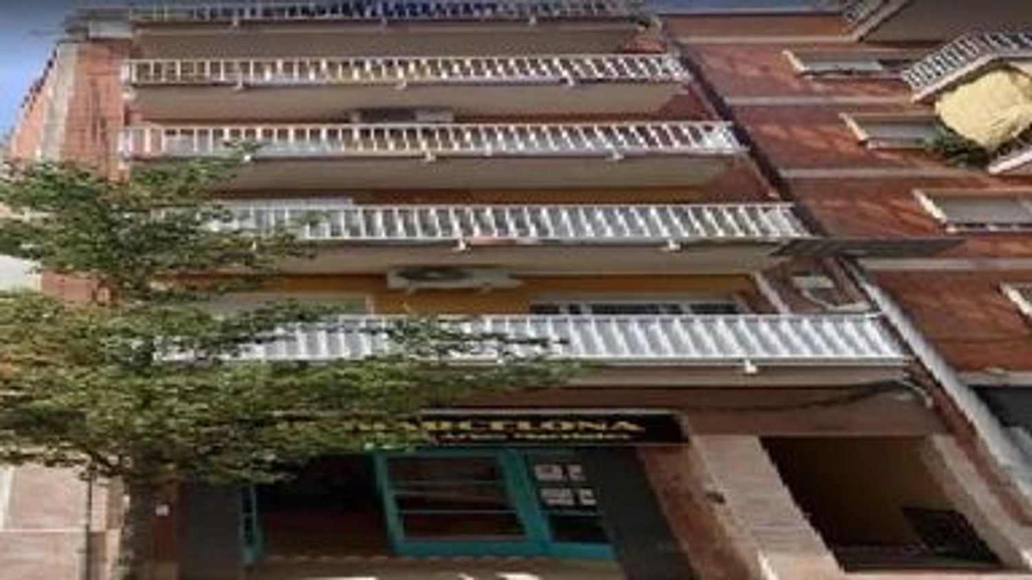 Vista exterior de Àtic en venda en Sant Boi de Llobregat