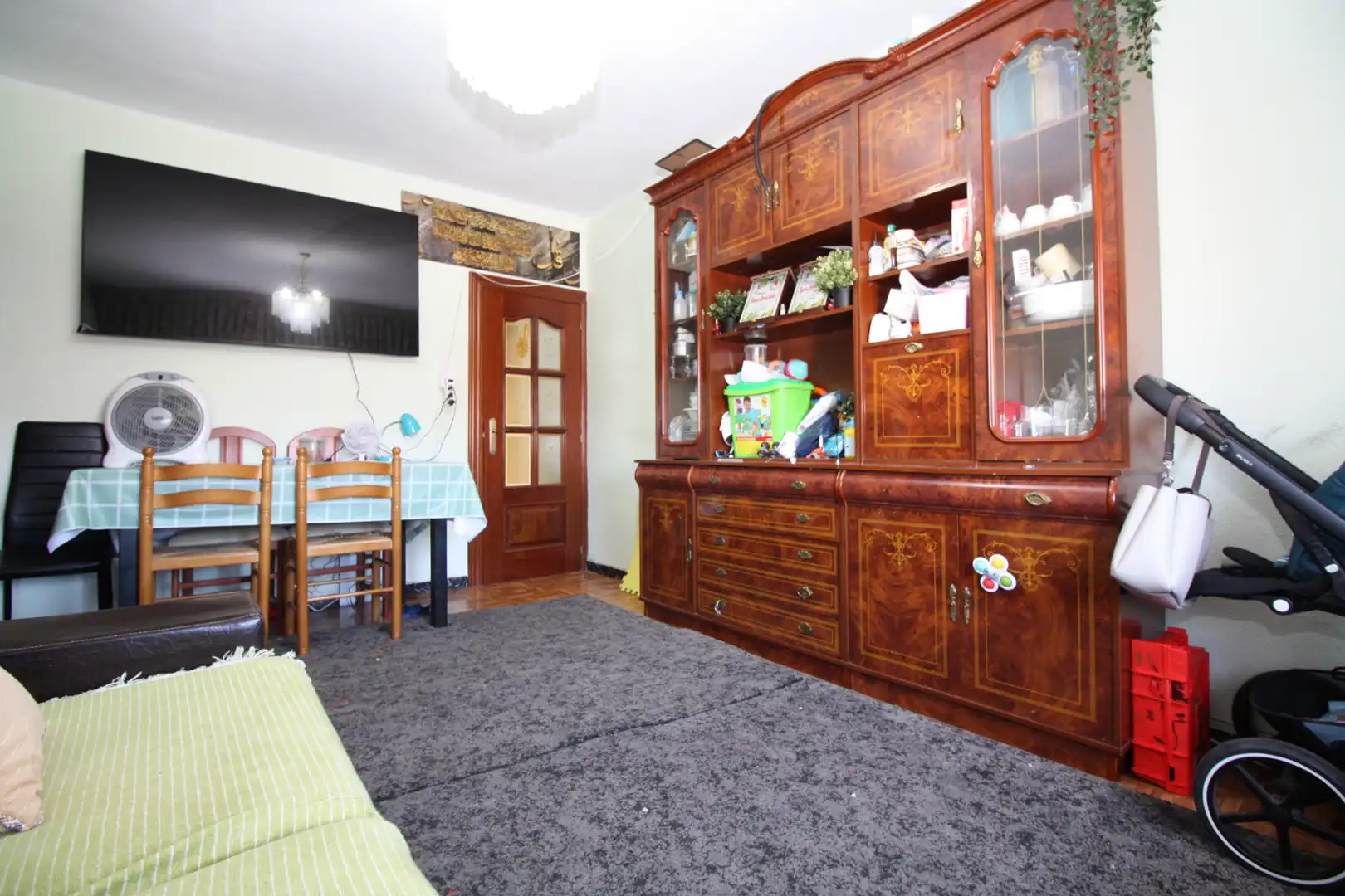 Sala d'estar de Pis en venda en Valladolid amb Moblat, Forn i Rentadora