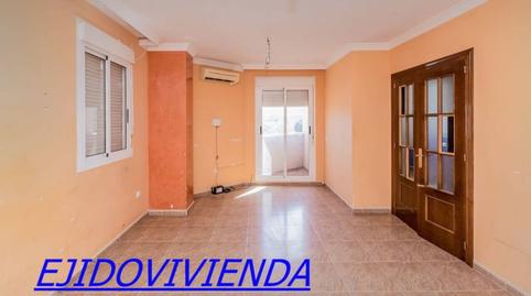 Foto 3 de Casa adosada en venda a Las Norias, Almería