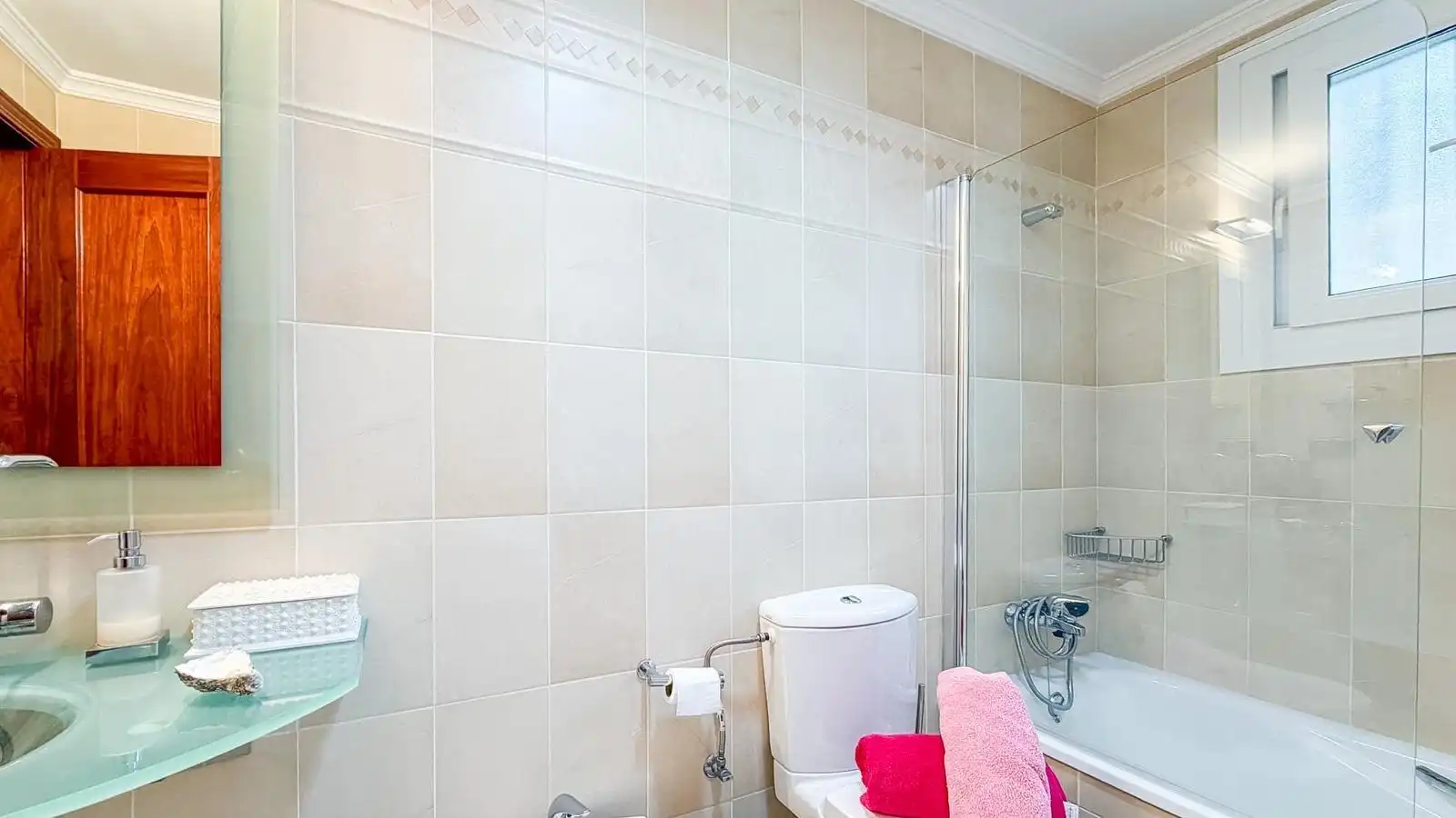 Bathroom of Flat for sale in Málaga  with Air Conditioner, Heating and Private garden