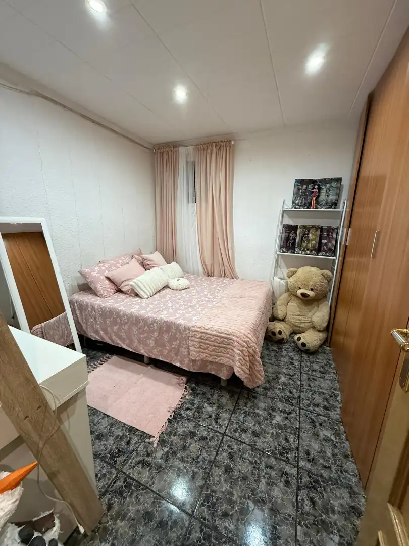 Habitación de Piso en venta en Barcelona con Amueblado