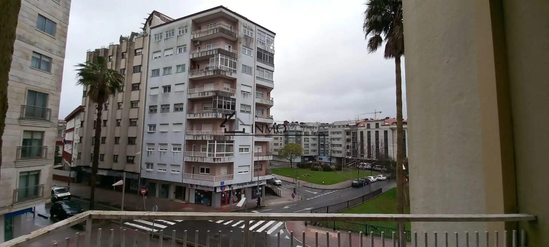 Vista exterior de Pis en venda en Pontevedra Capital  amb Calefacció, Forn i Rentadora