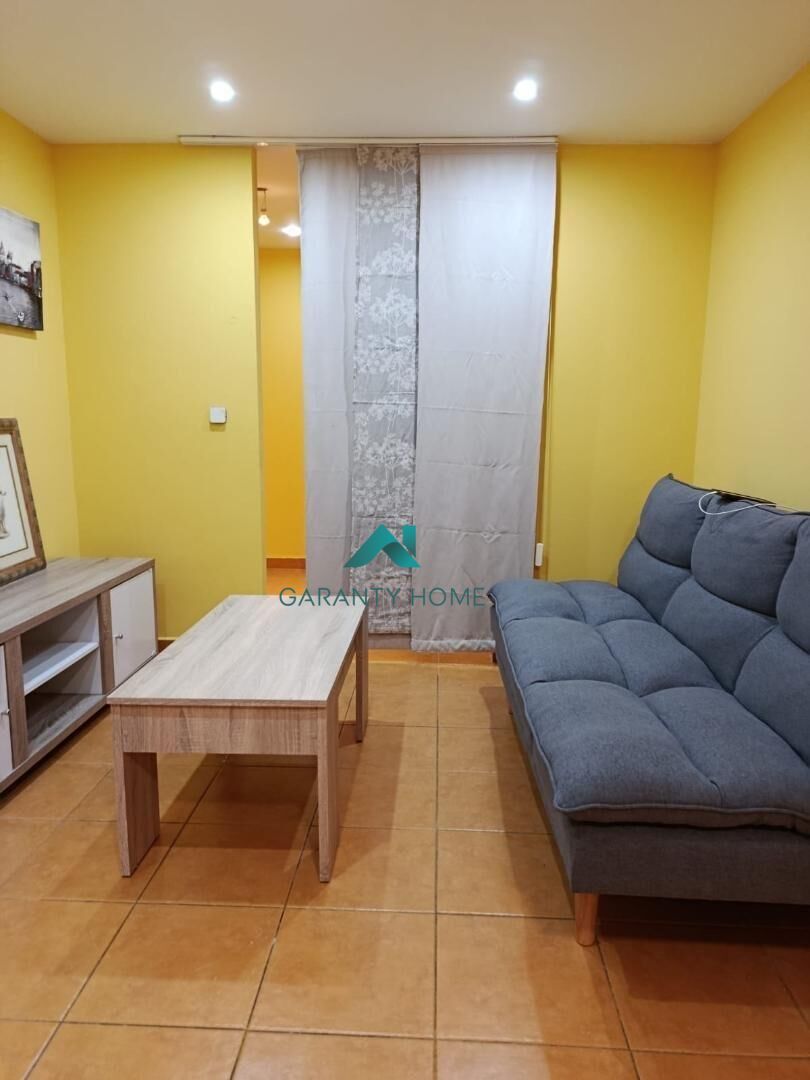 Living room of Premises to rent in  Madrid Capital  with Furnished