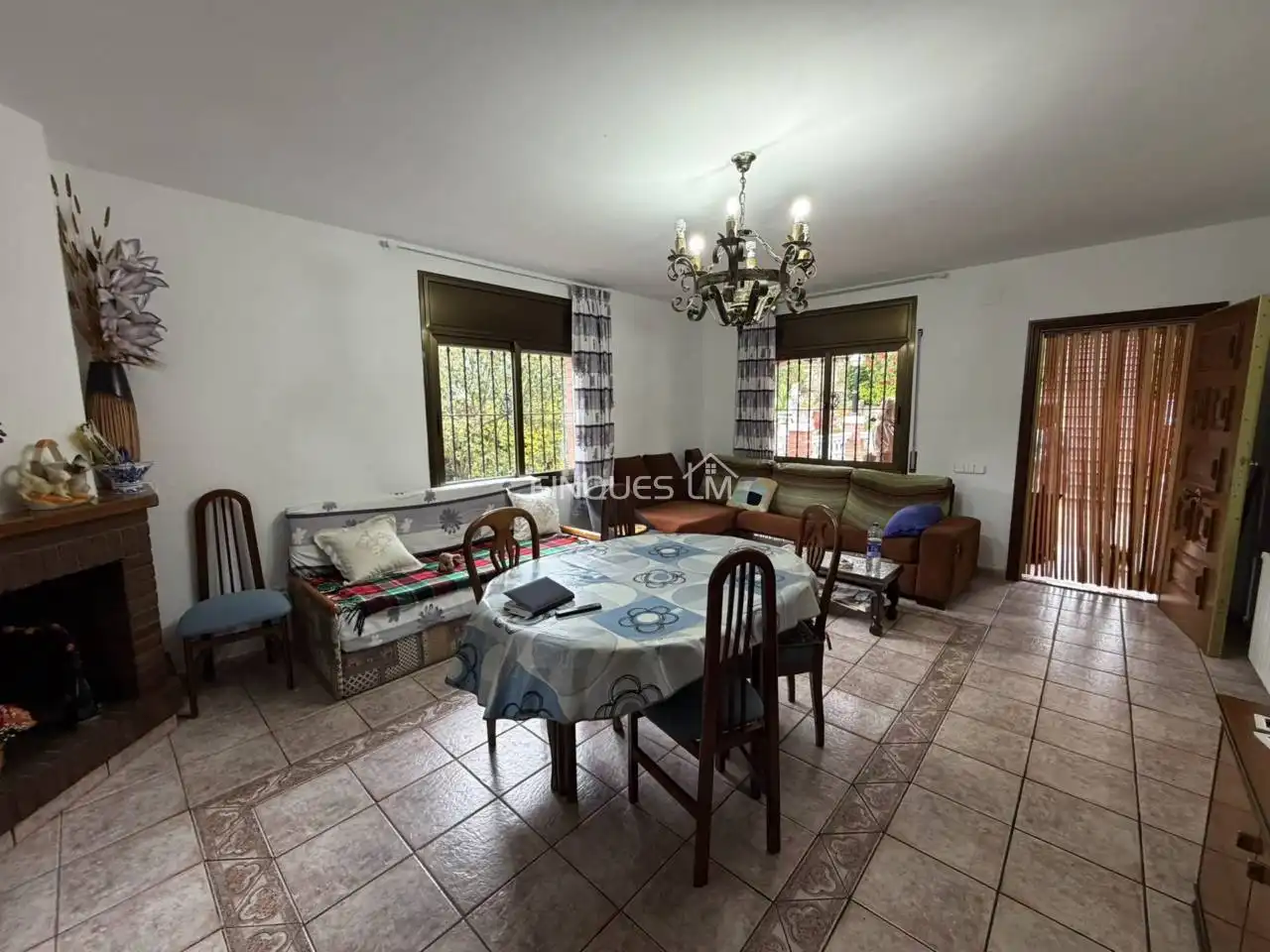 Sala d'estar de Casa o xalet en venda en Maçanet de la Selva amb Calefacció, Jardí privat i Terrassa