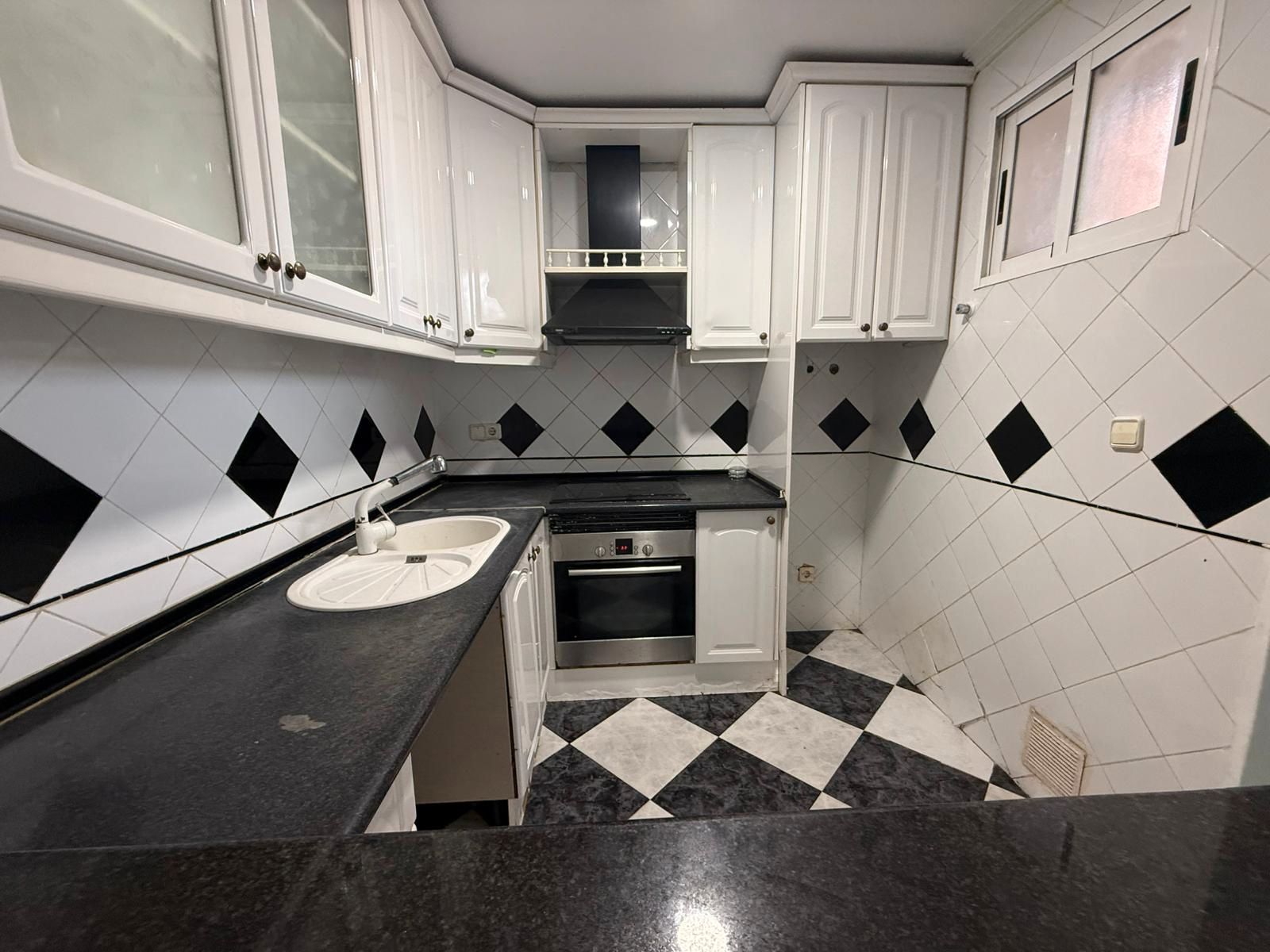 Kitchen of Flat for sale in Torrevieja  with Terrace