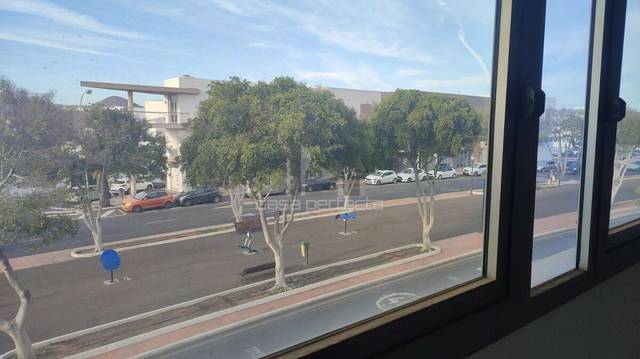 Oficina en Alquiler en Valterra - Altavista