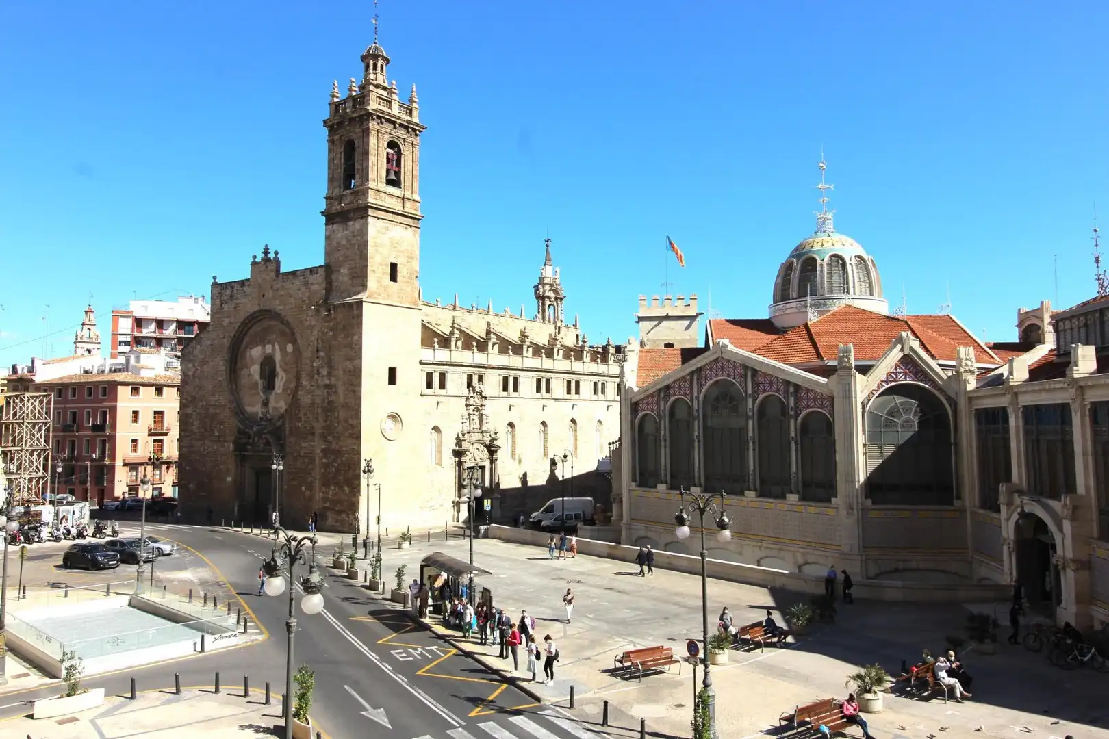 Vista exterior de Oficina en venda en Valencia amb Aire condicionat