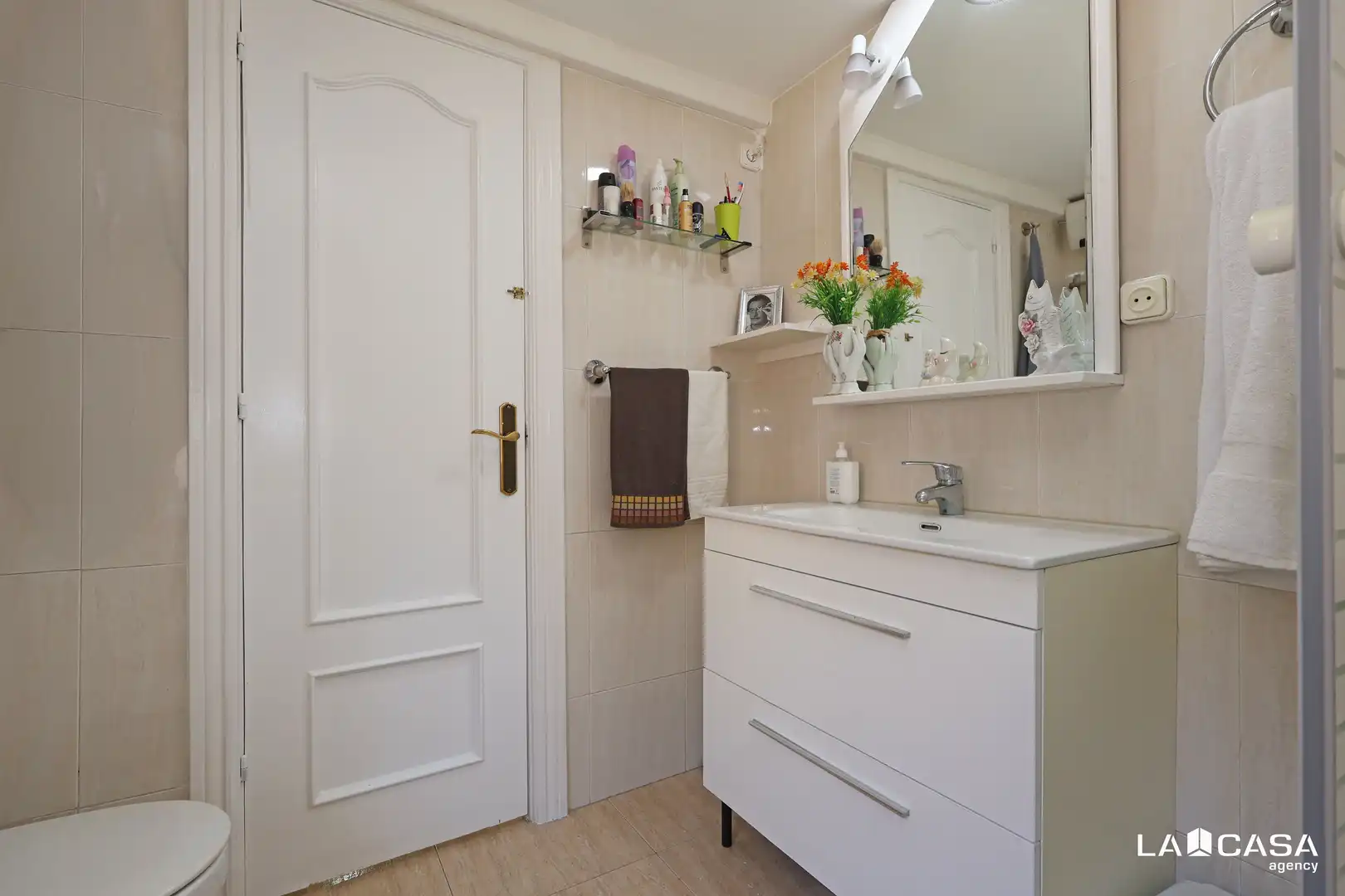 Badezimmer von Wohnung zum Verkauf in Esplugues de Llobregat mit Balkon