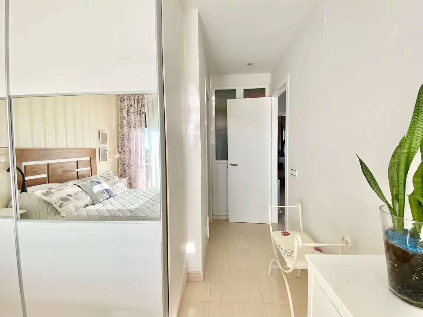 Schlafzimmer von Einfamilien-Reihenhaus zum Verkauf in El Vendrell mit Klimaanlage, Heizung und Terrasse