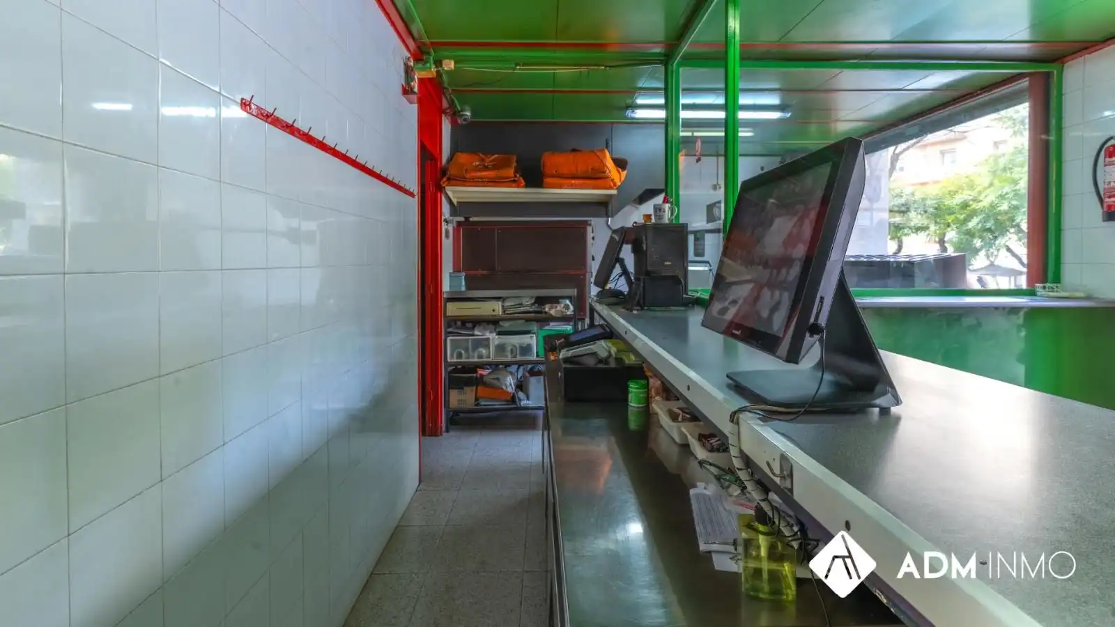 Local comercial en venta en Cronista Sesse, imagen 4
