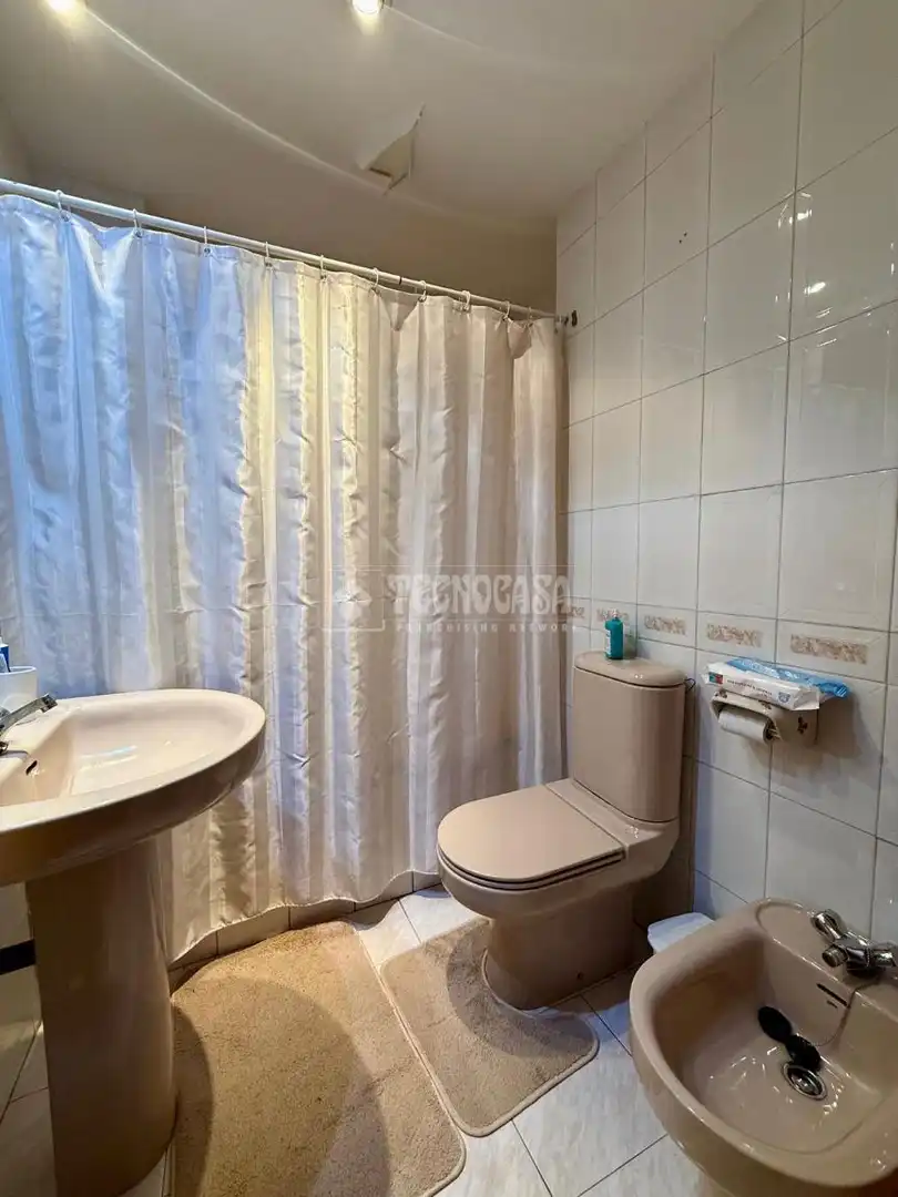 Badezimmer von Wohnung zum Verkauf in Madrid mit Heizung