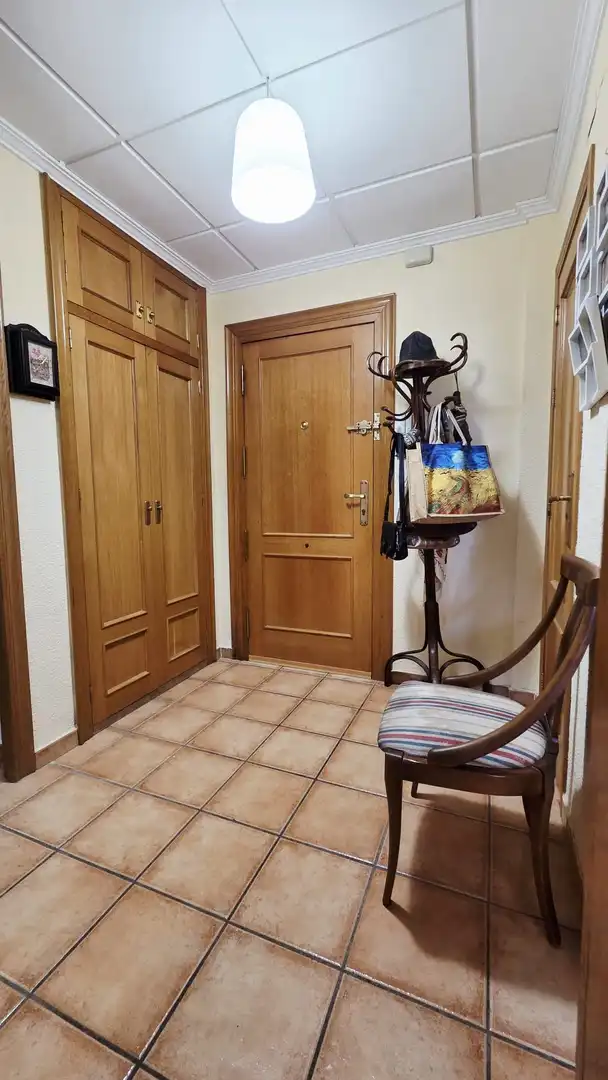 Piso en venta en Benidorm con Aire acondicionado, Terraza y Piscina comunitaria