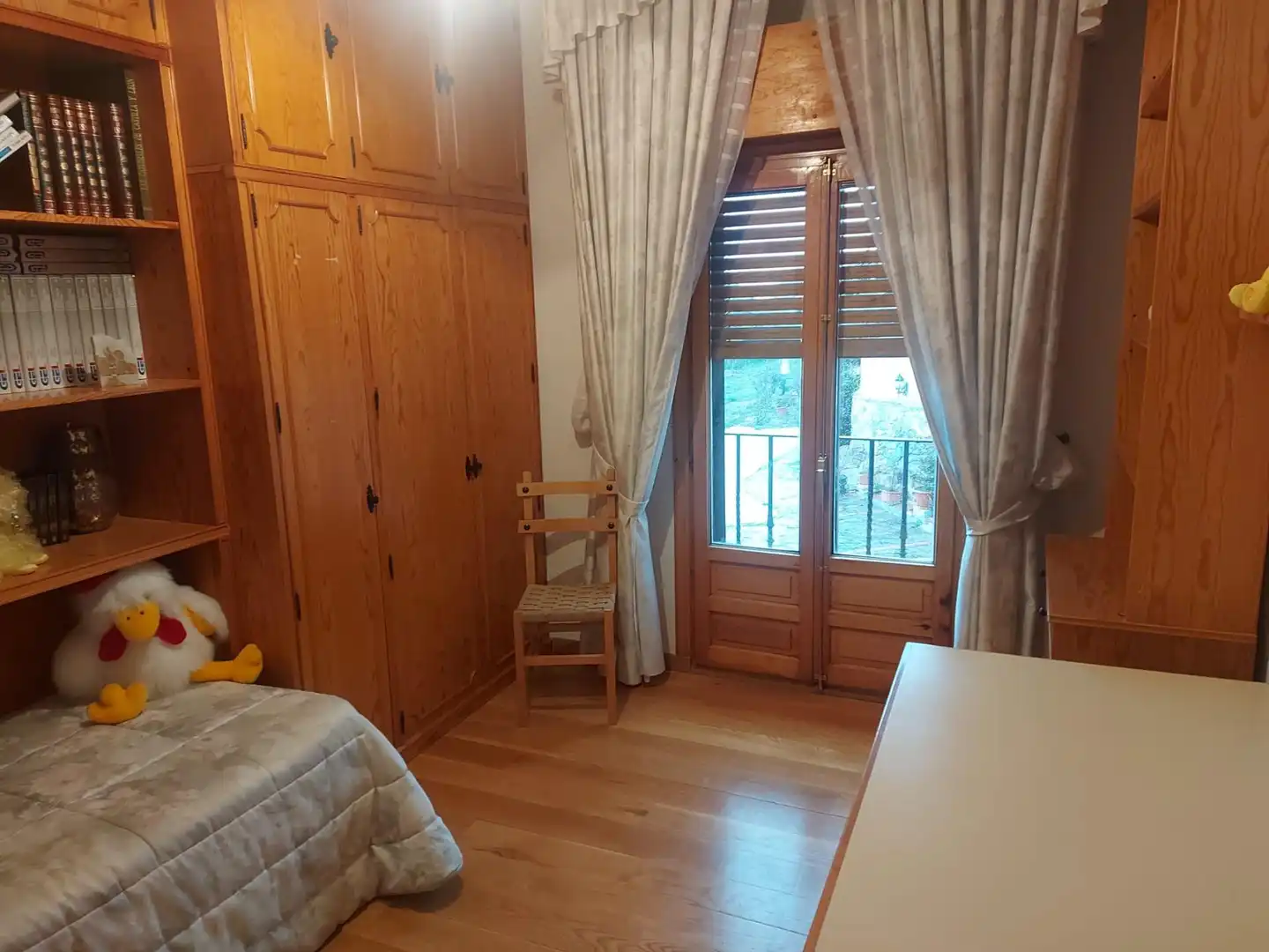 Dormitori de Casa o xalet en venda en Torrecaballeros amb Calefacció, Jardí privat i Traster